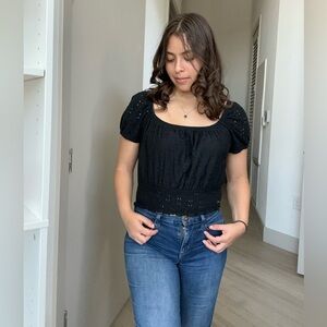 Hollister black crop top - M